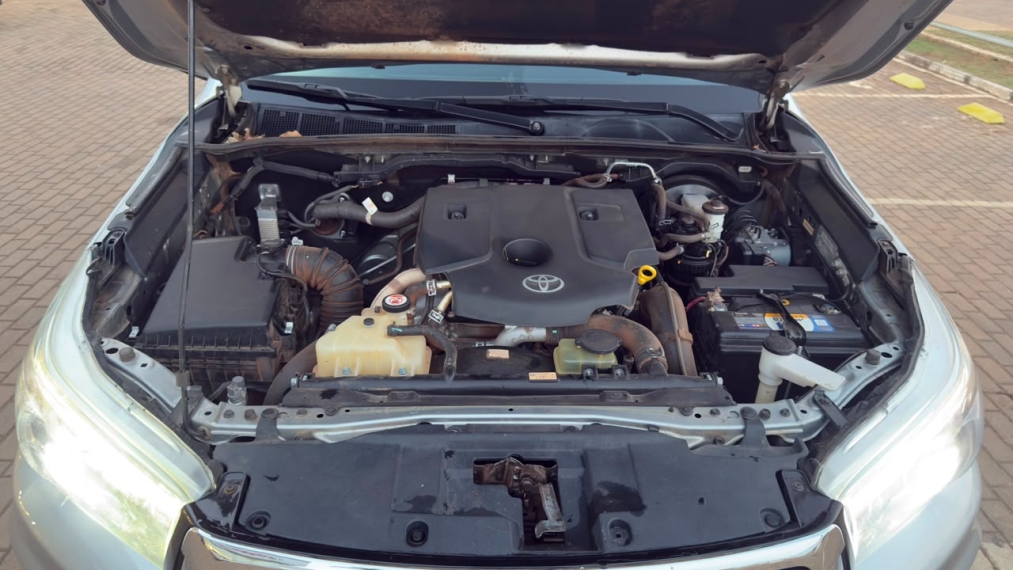 toyota hilux 2.8 srx 4x4 cd 16v diesel 4p automatico 202016