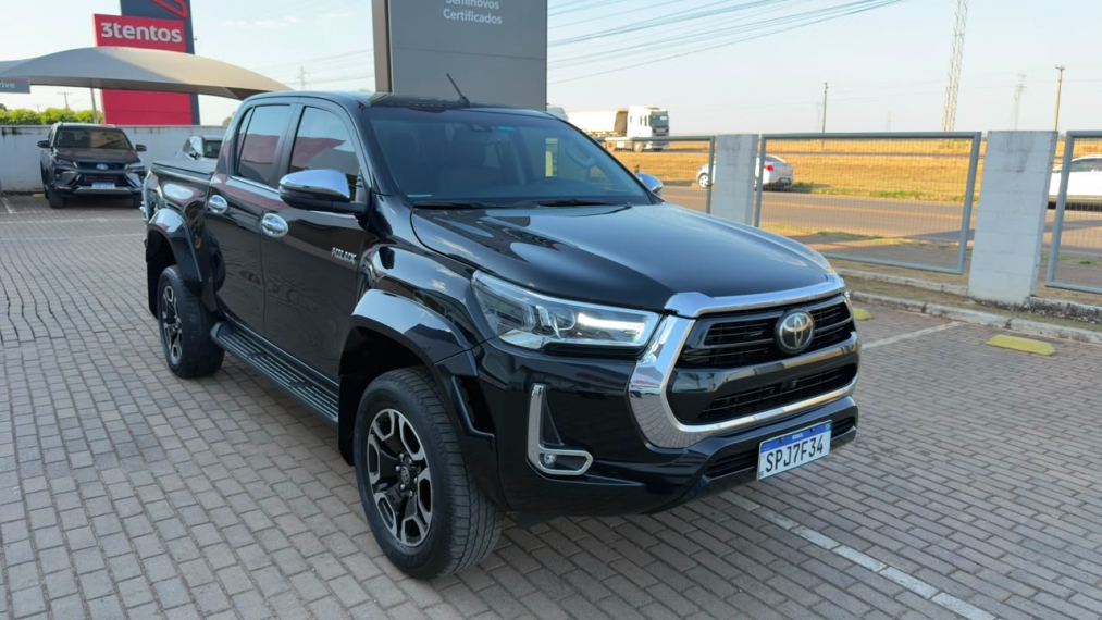 toyota hilux 2.8 d-4d turbo diesel cd srx plus 4x4 automatico 4p 20242