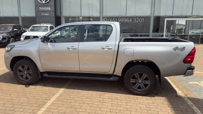 toyota hilux 2.8 d-4d turbo diesel cd sr 4x4 automatico 4p 20241