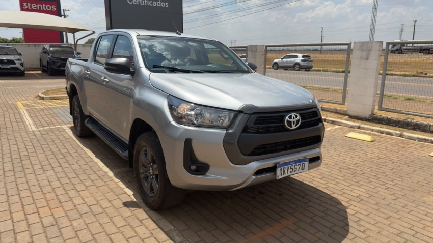 toyota hilux 2.8 d-4d turbo diesel cd sr 4x4 automatico 4p 20240