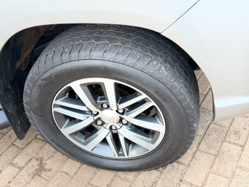 toyota hilux 2.8 srv 4x4 cd 16v diesel 4p automatico 20209
