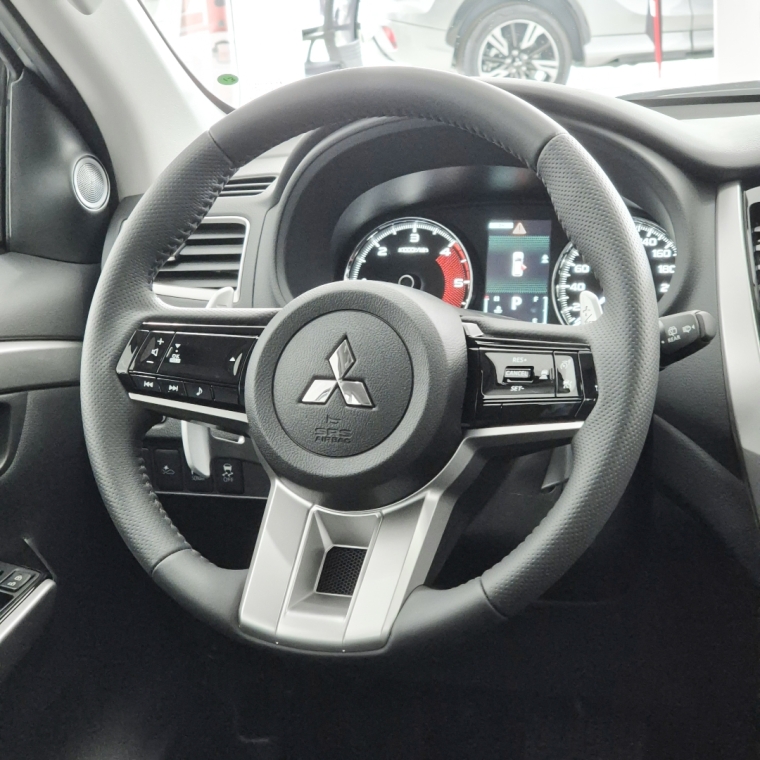 pajero sport hpe