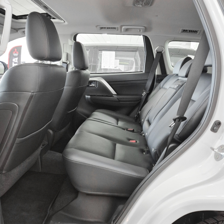 pajero sport hpe-s