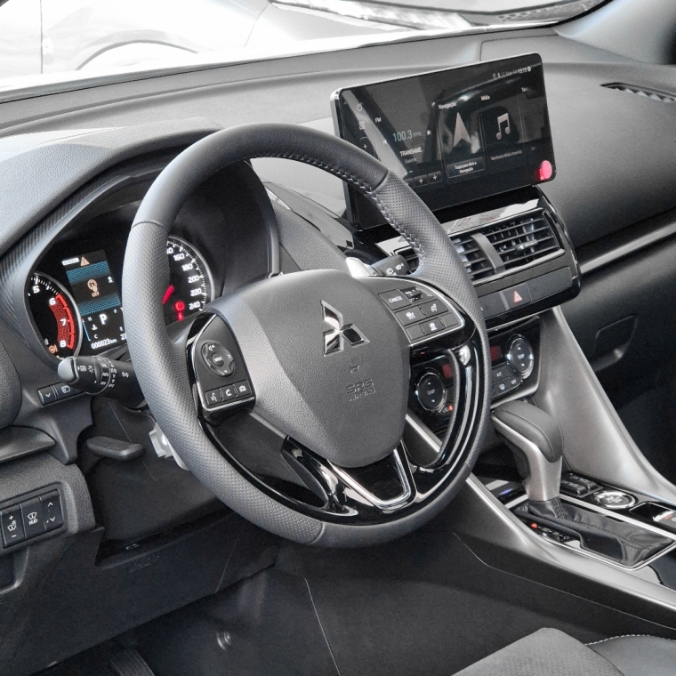 eclipse cross hpe-s black awc