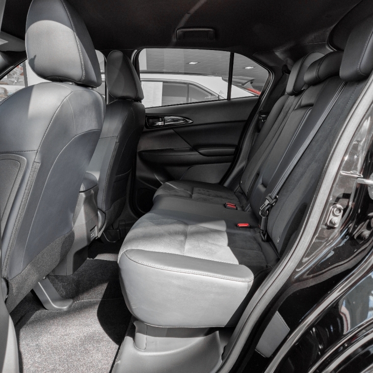 eclipse cross hpe black