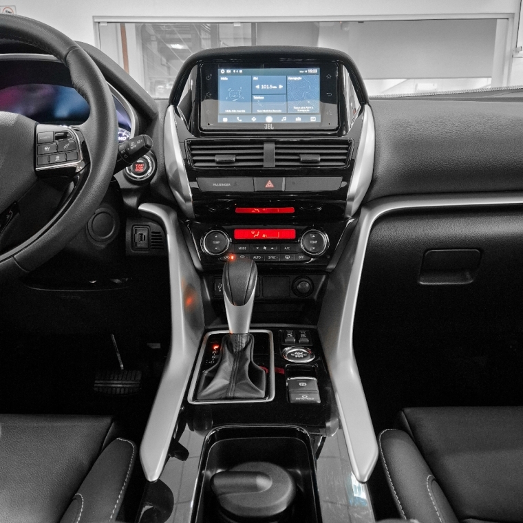 eclipse cross hpe-s awc