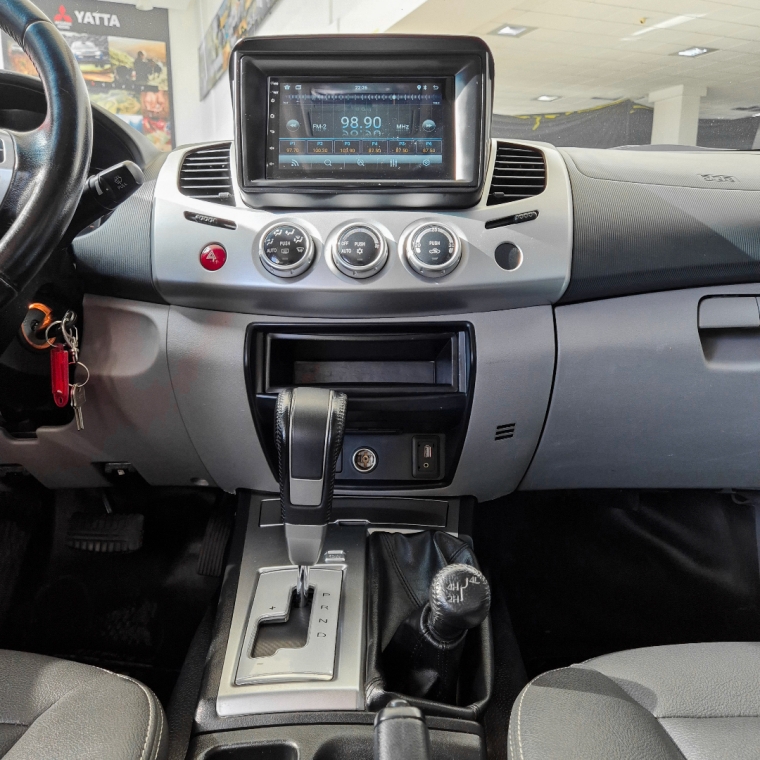 l200 triton savana