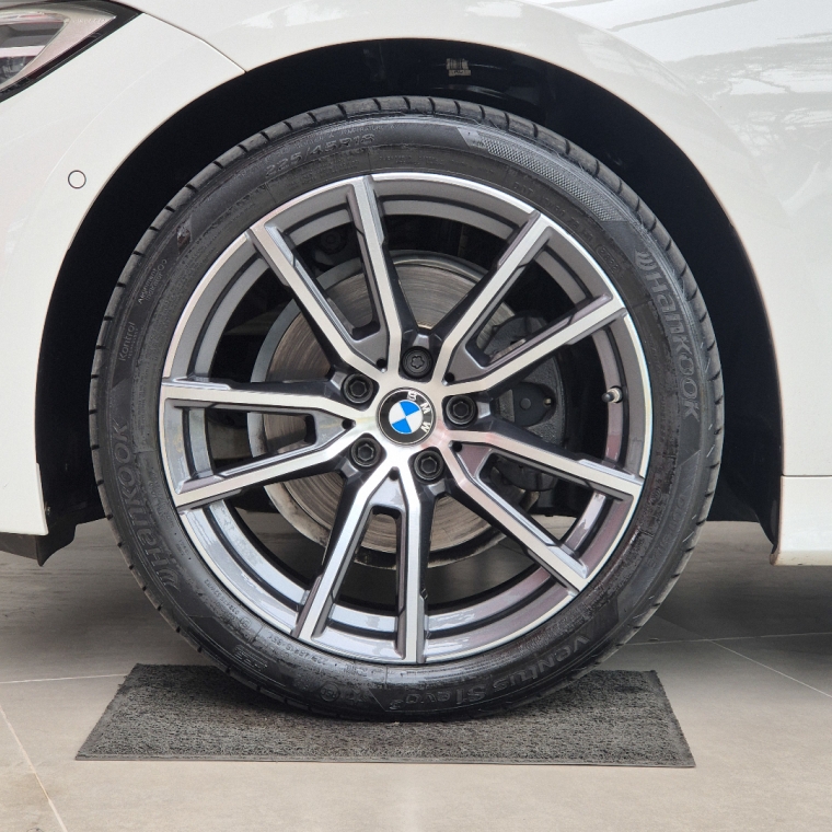bmw 320i sport gp