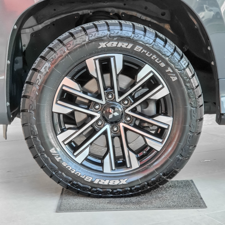 pajero sport hpe