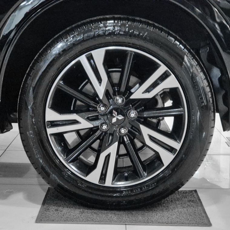 eclipse cross hpe-s awc