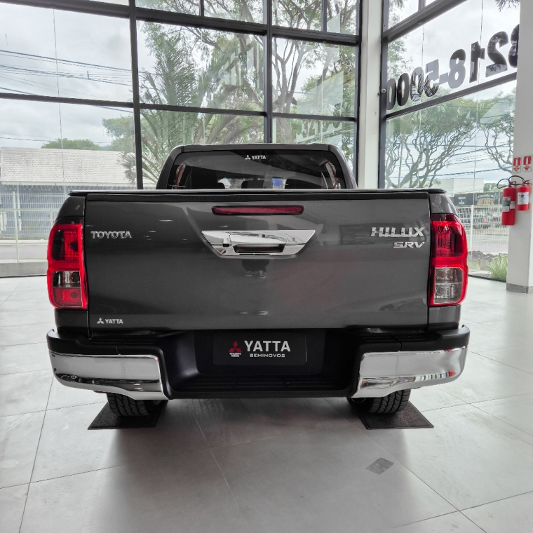 hilux srv