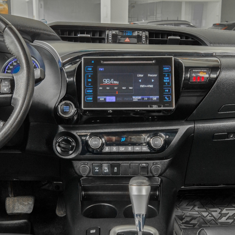 hilux srv