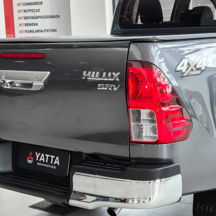 hilux srv