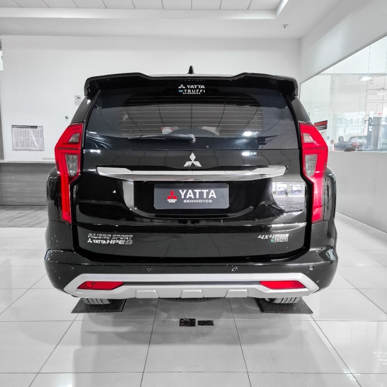 pajero sport hpe-s (blindada)