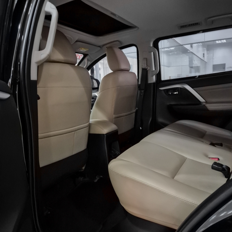 pajero sport hpe-s (blindada)