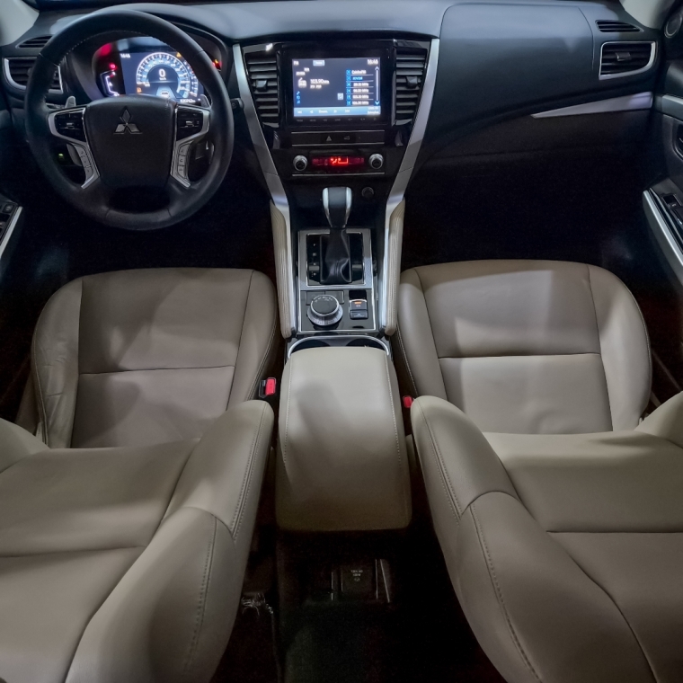 pajero sport hpe-s (blindada)