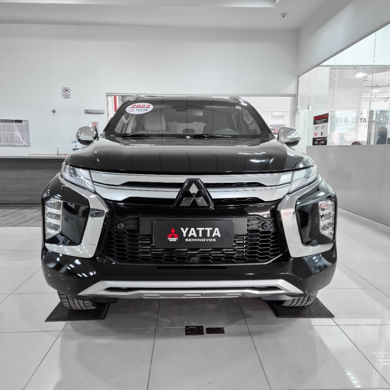 pajero sport hpe-s (blindada)