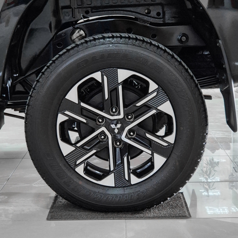 l200 triton sport hpe-s blindada