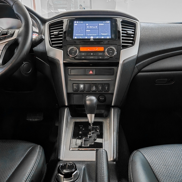 l200 triton sport hpe-s blindada