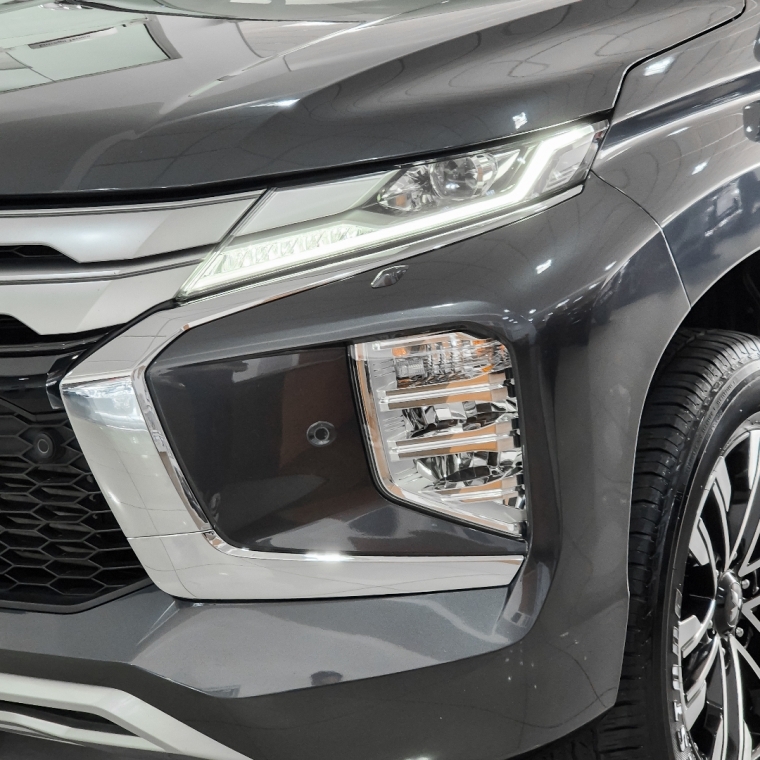 pajero sport hpe-s