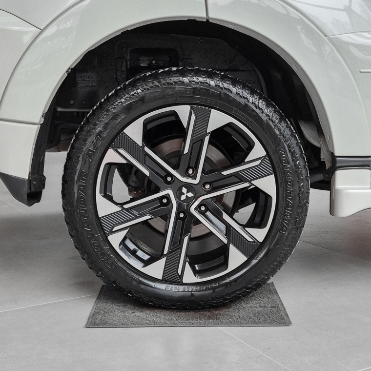 pajero hpe full