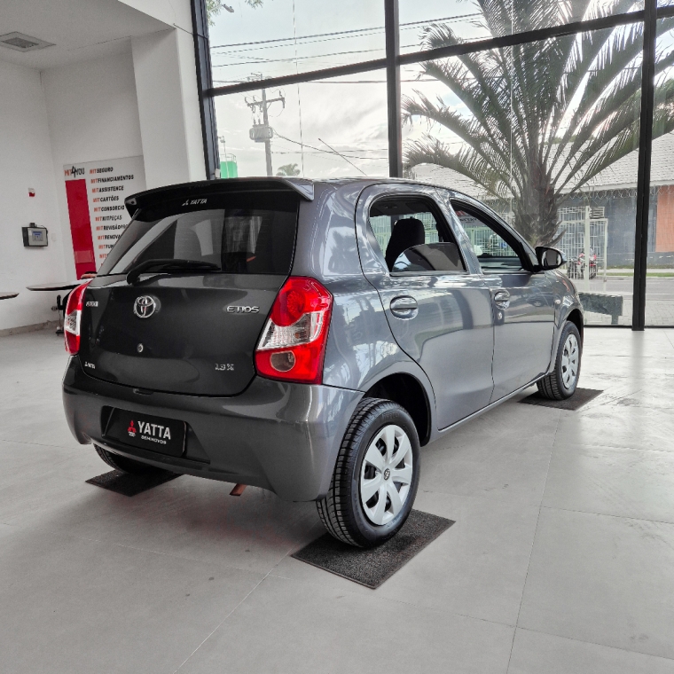 toyota etios 1.3 x 16v flex 4p manual 2016
