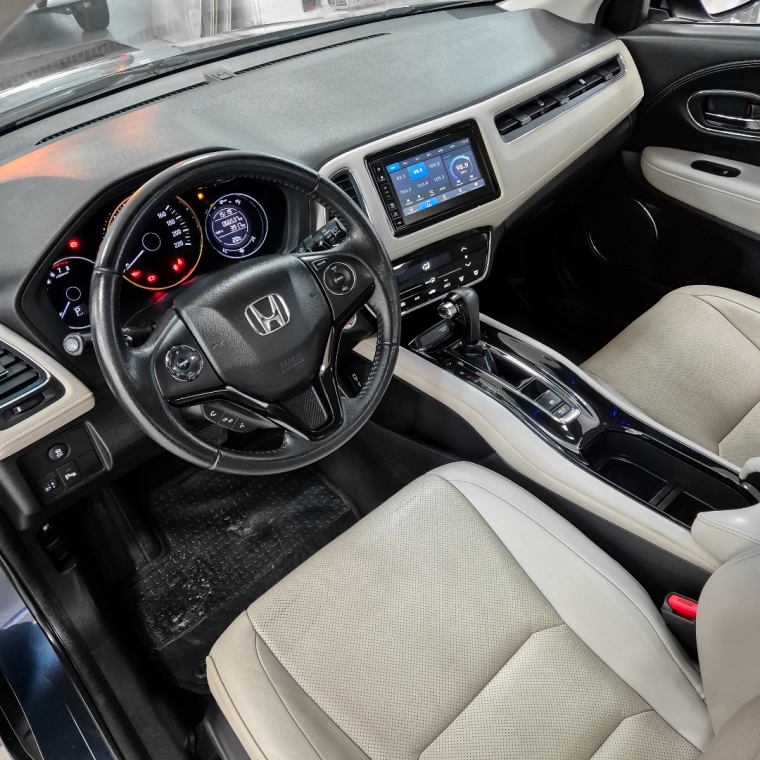 hr-v touring