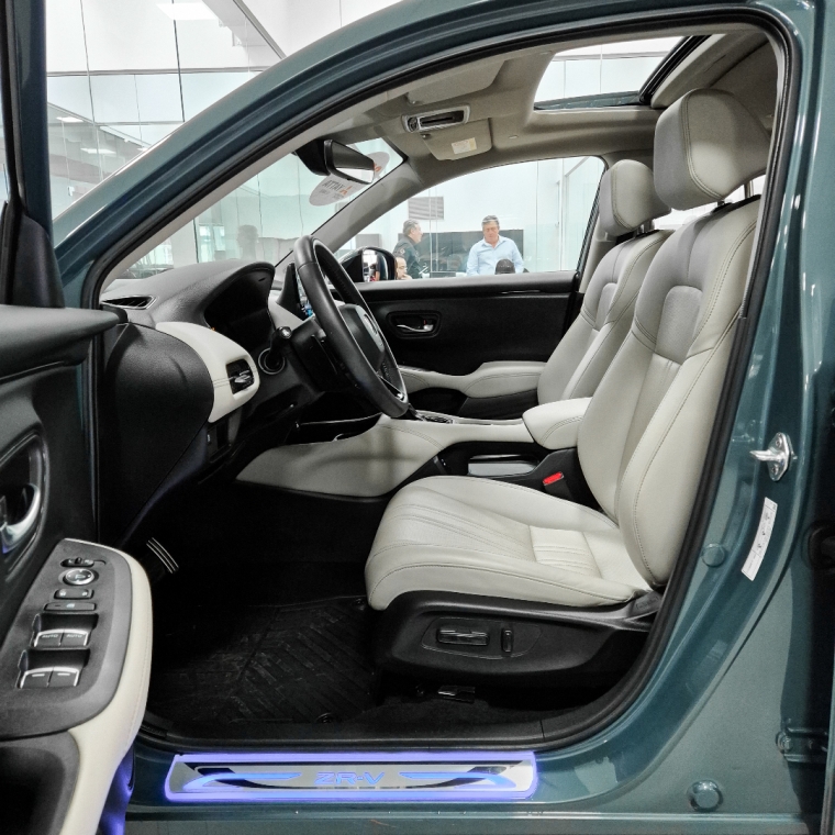 zr-v touring