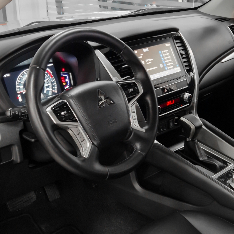 pajero sport hpe-s