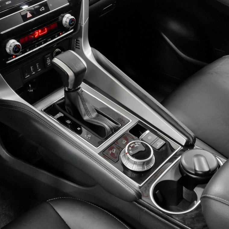 pajero sport hpe-s