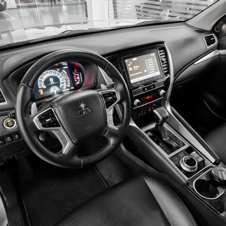 pajero sport hpe-s
