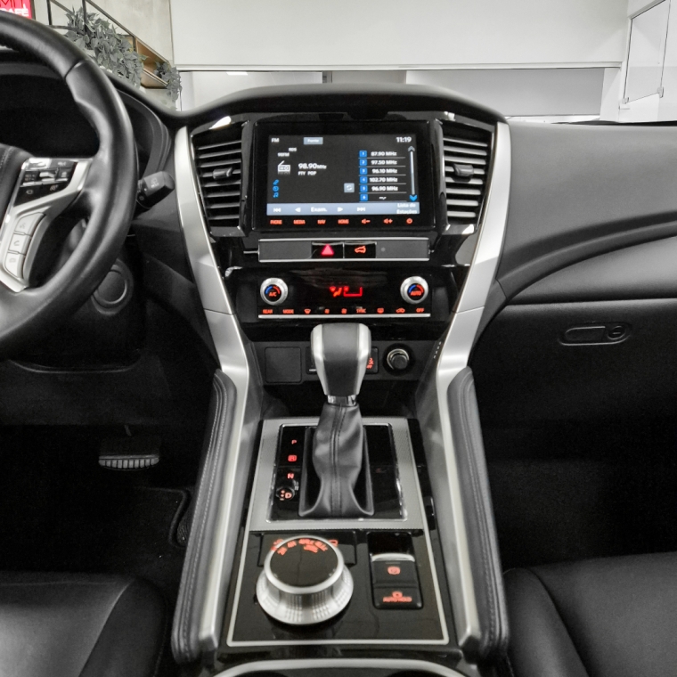 pajero sport hpe-s