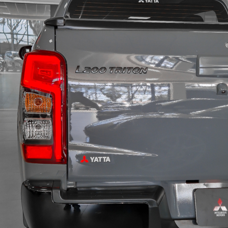 l200 triton sport hpe-s urban