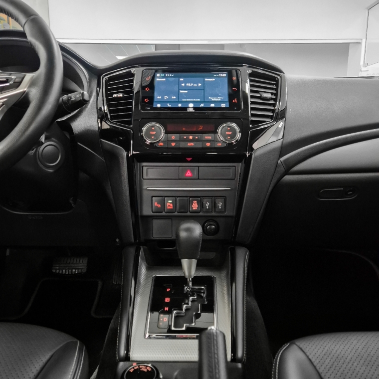 l200 triton sport hpe-s urban