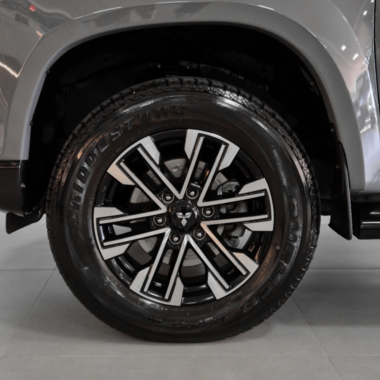 l200 triton sport hpe-s urban