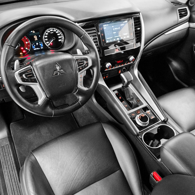 pajero sport hpe-s
