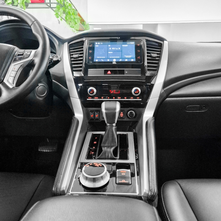 pajero sport hpe-s