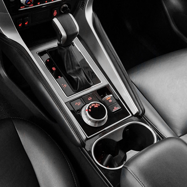 pajero sport hpe-s