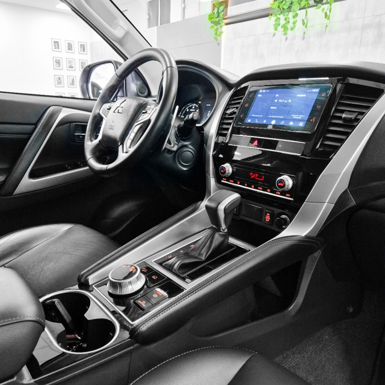 pajero sport hpe-s