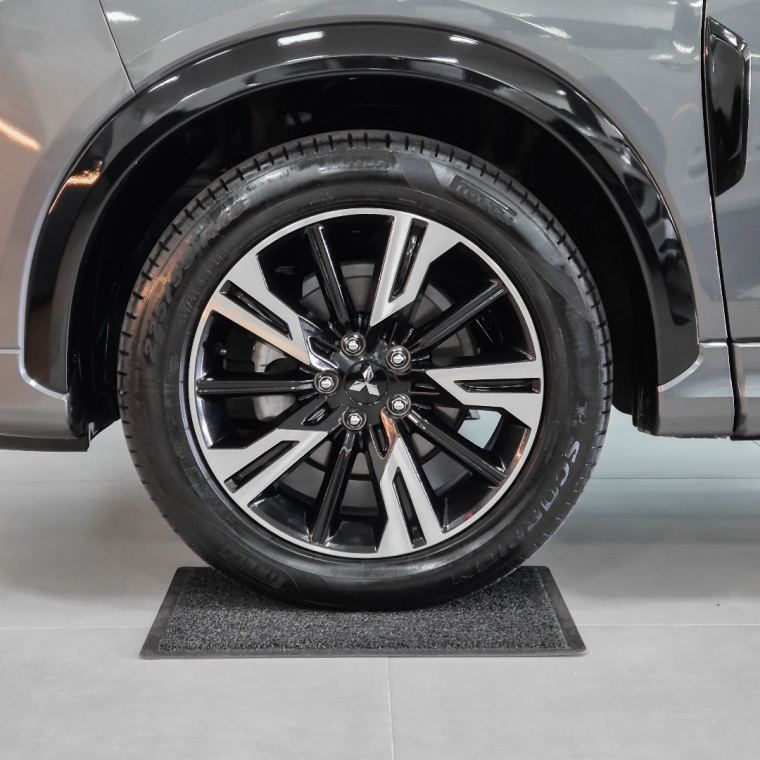 eclipse cross hpe-s awc