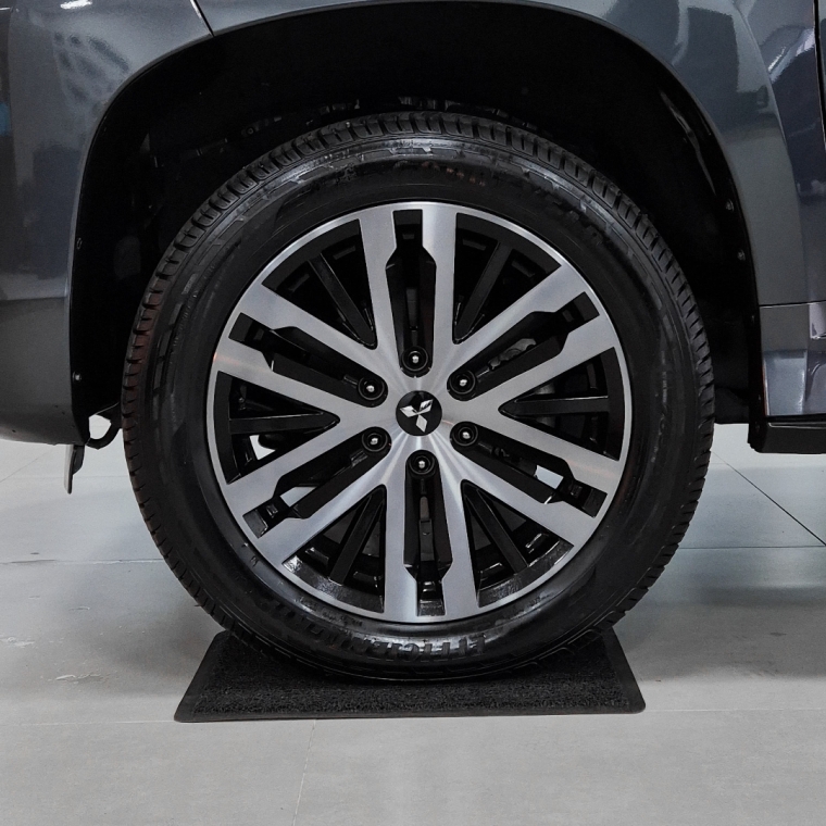 pajero sport legend