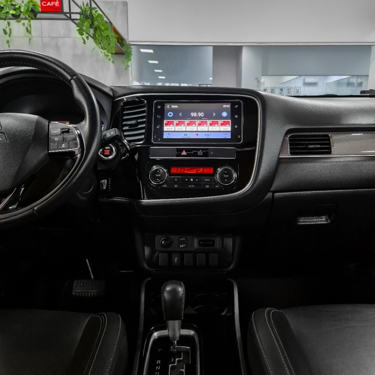 mitubishi outlander 2.2 hpe-s