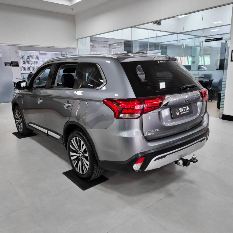 mitubishi outlander 2.2 hpe-s