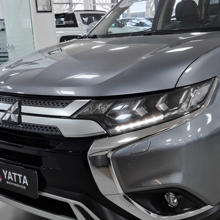 mitubishi outlander 2.2 hpe-s