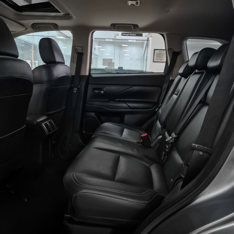 mitubishi outlander 2.2 hpe-s