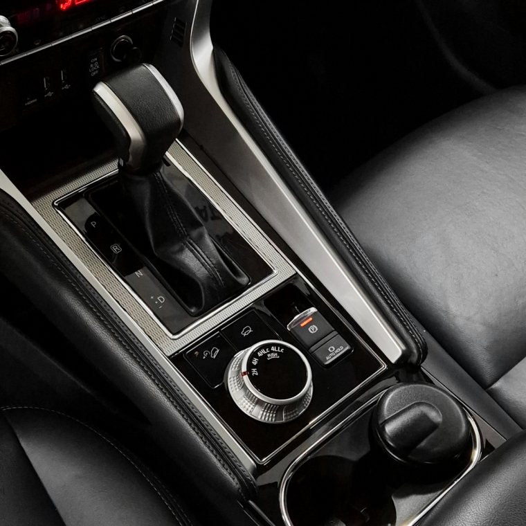 pajero sport hpe-s