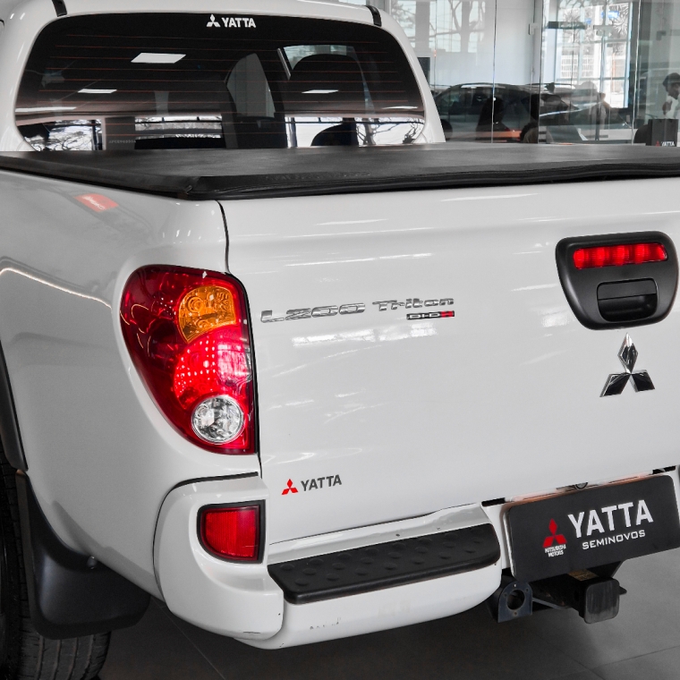 mitsubishi l200 triton gls