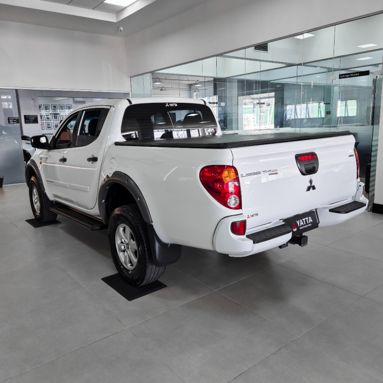 mitsubishi l200 triton gls