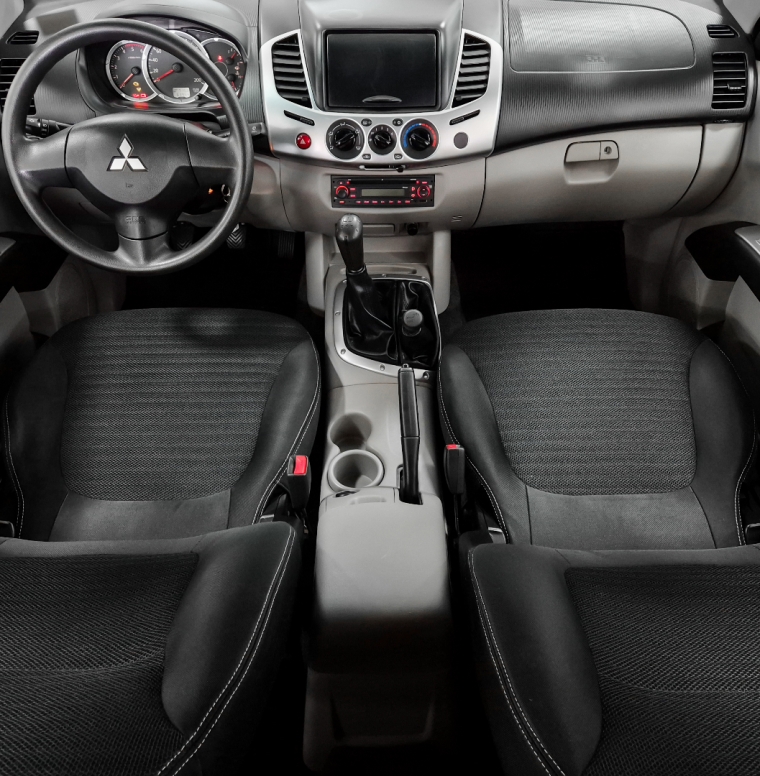 mitsubishi l200 triton gls