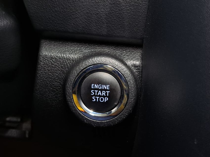 Toyota HILUX SW4 2.8 D-4D TURBO DIESEL SRX 4X4 AUTOMÁTICO 19